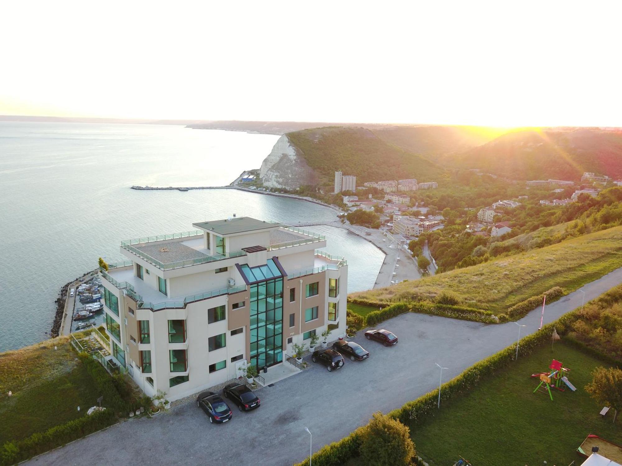 Calithea Complex Aparthotel Kavarna Exterior photo