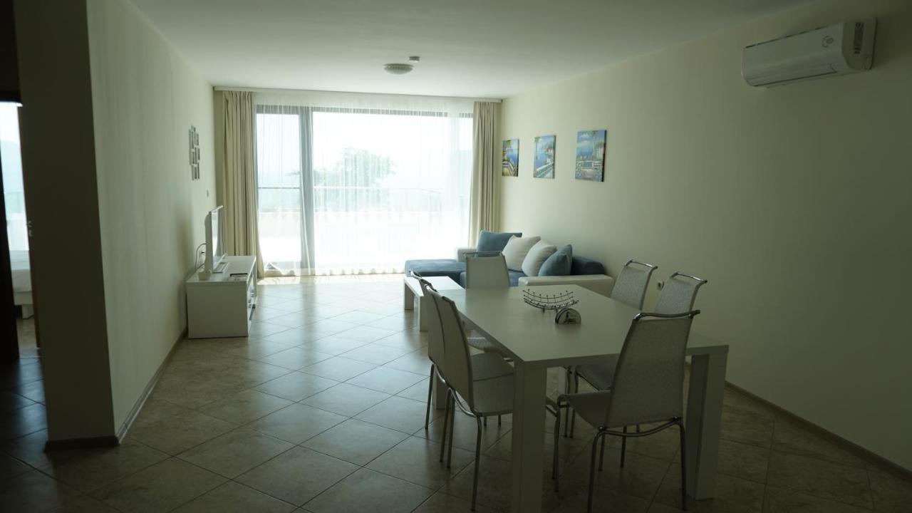 Calithea Complex Aparthotel Kavarna Exterior photo