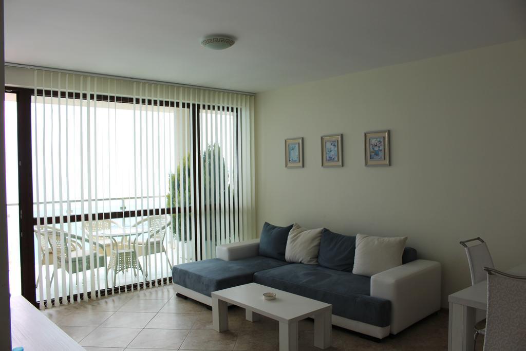 Calithea Complex Aparthotel Kavarna Exterior photo